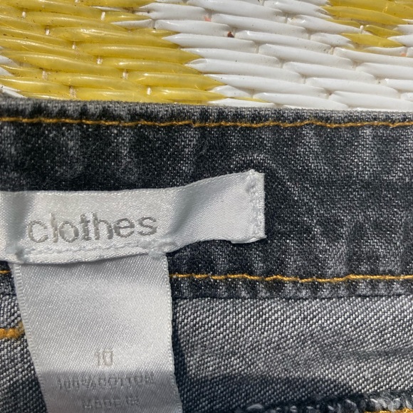 Black Skirt - Picture 9 of 9